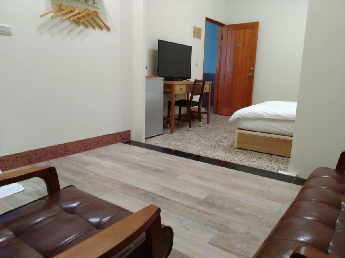 Freedom B&B Tainan Dış mekan fotoğraf
